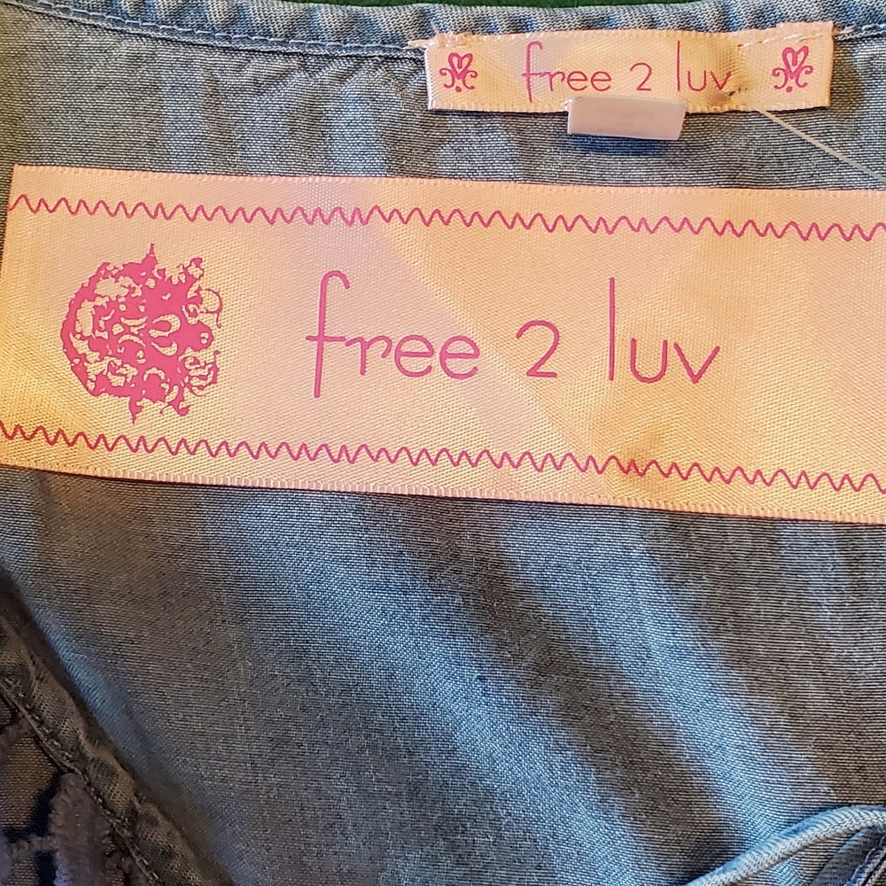 Free 2 Luv denim top. NWT - Picture 12 of 12